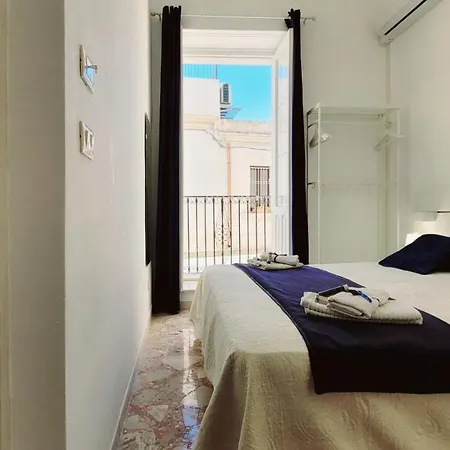 Zanzi 's Charming 3* Avola