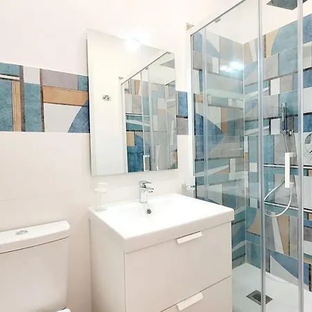 Zanzi 's Charming 3* Avola