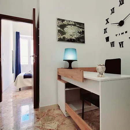 Zanzi 's Charming 3*